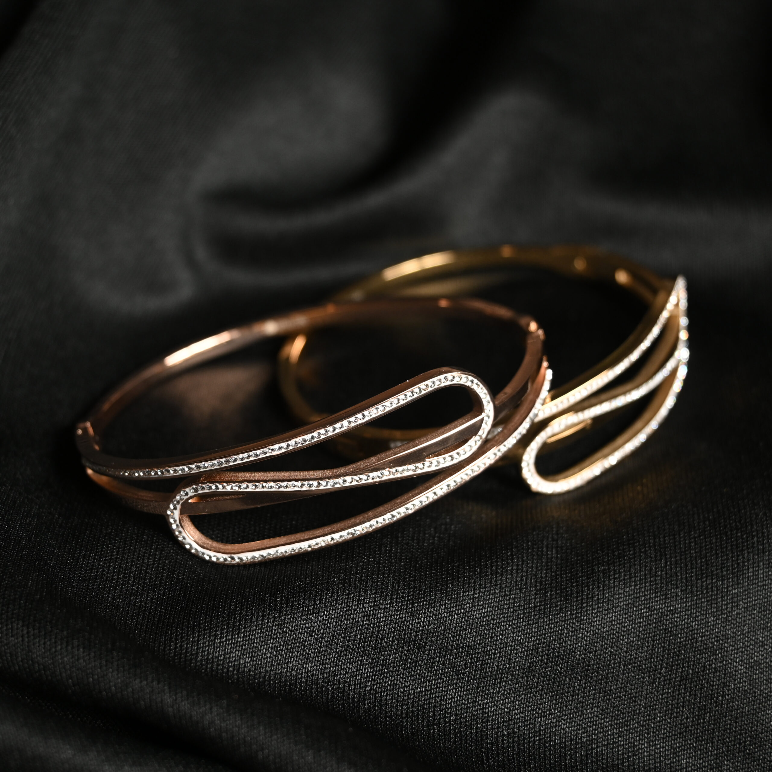 Glimmering Wave Bangle