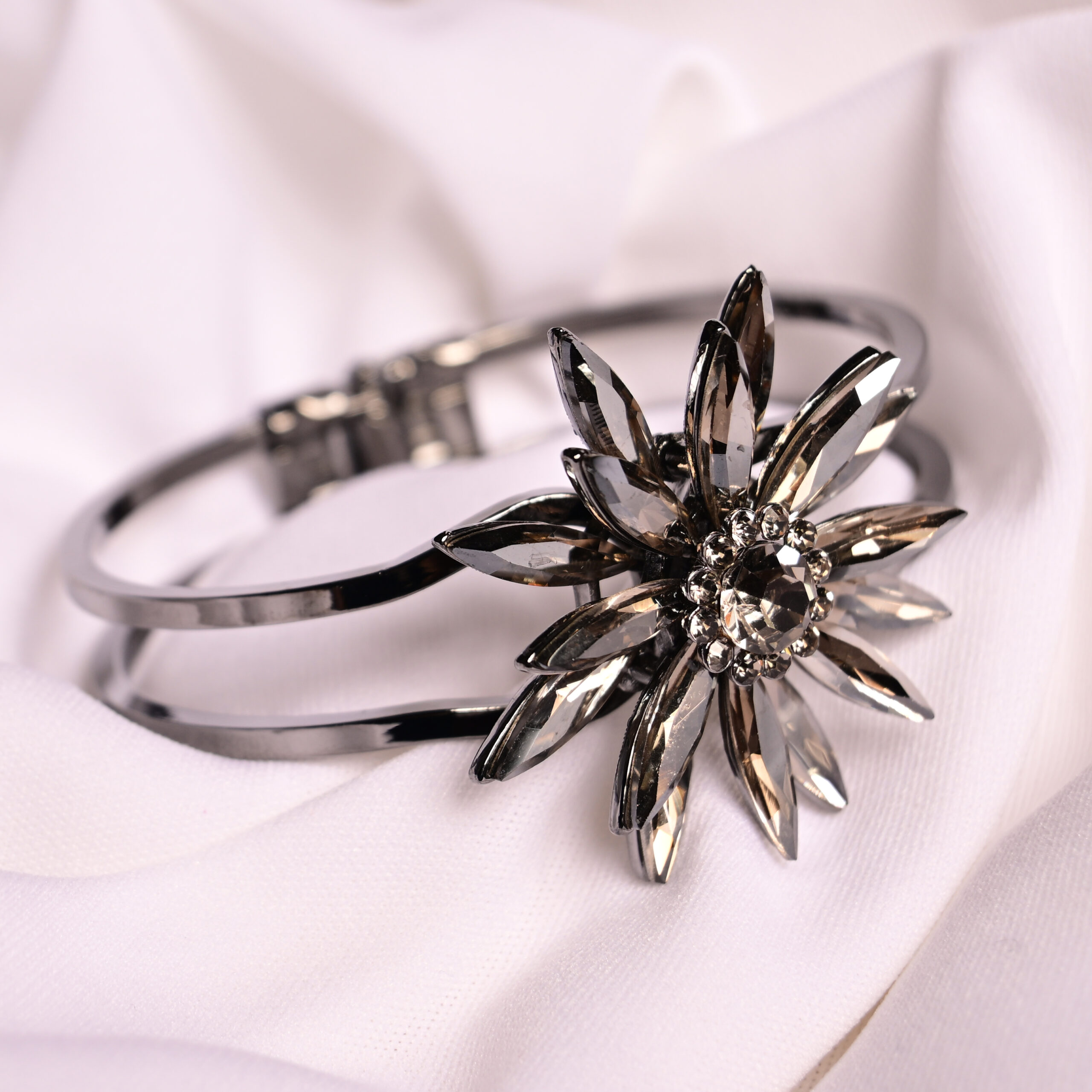 Silver Sun Lustre Bangle